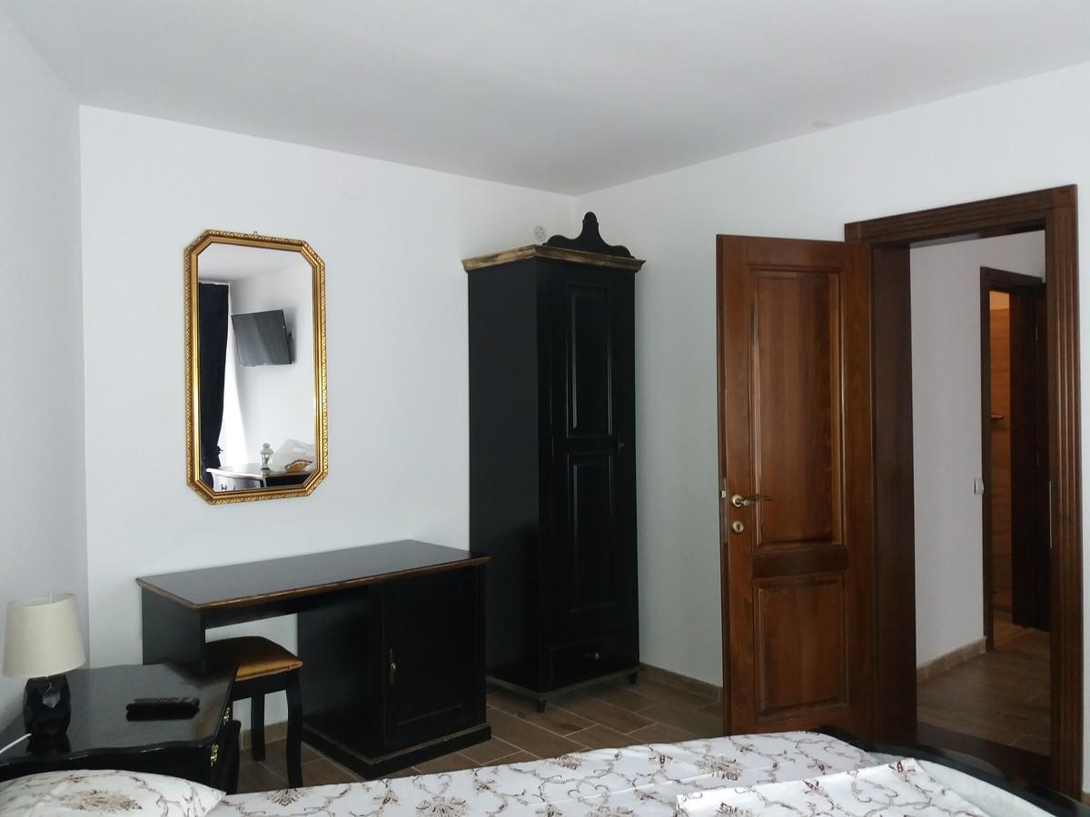 Apartment Central *