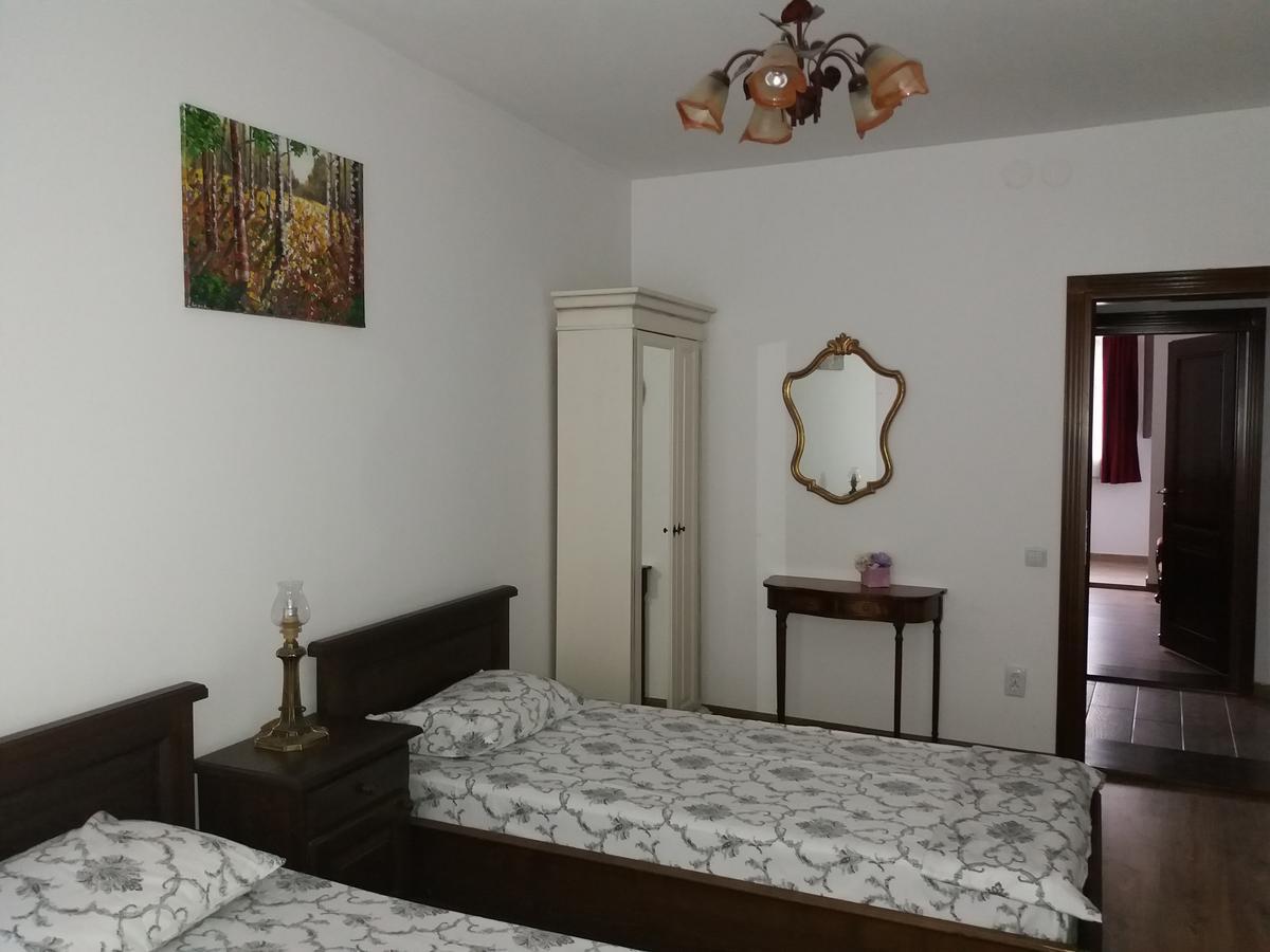 Apartment Central *